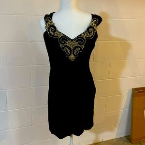 Vintage black dress size 11/12 , but fits like an 8